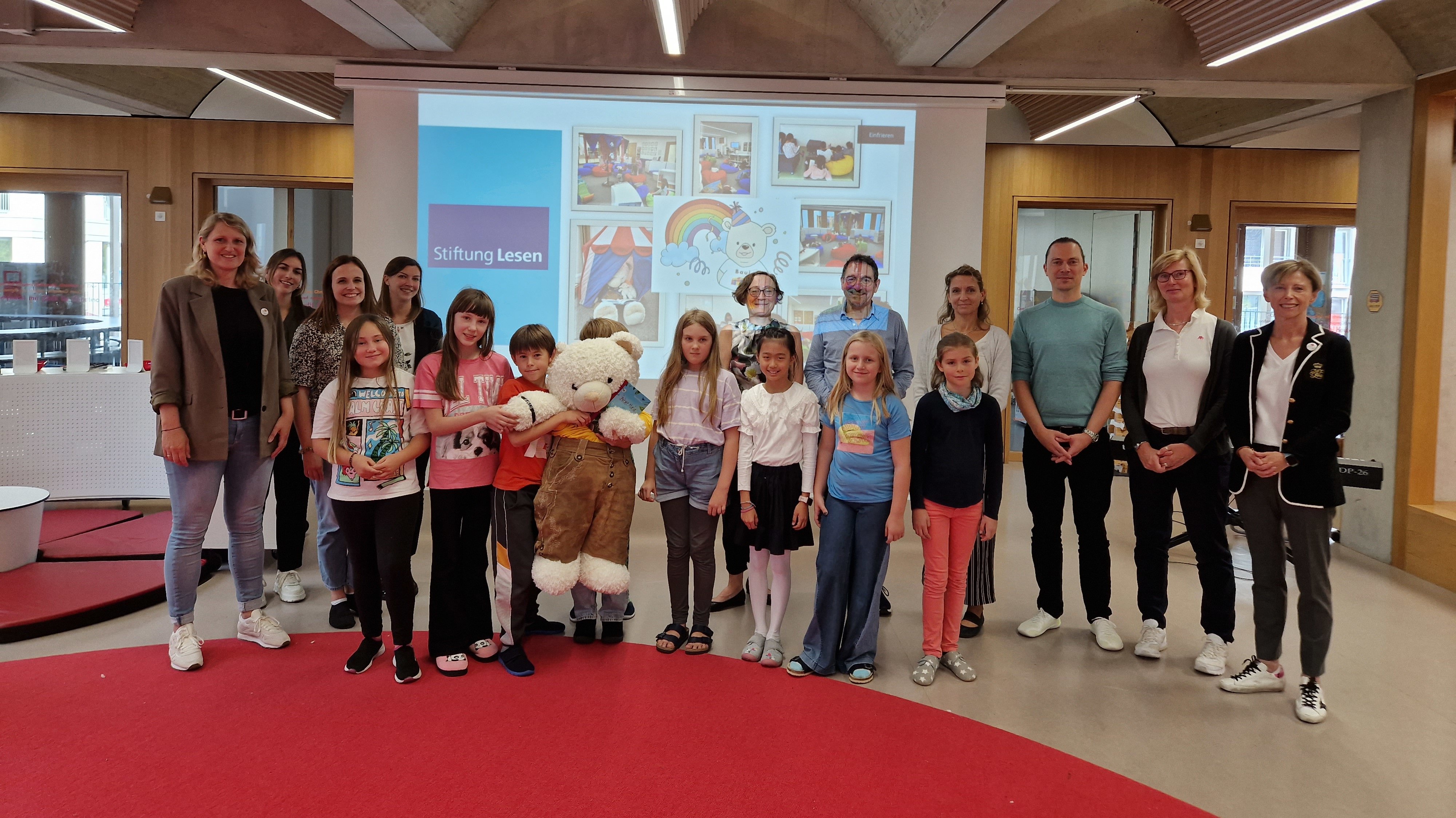 Kinder Zum Lesen Animieren M Nchner Grundschule Bauhausplatz Er Ffnet